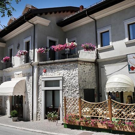 Hotel Garni Posta Pescasseroli Exteriör bild